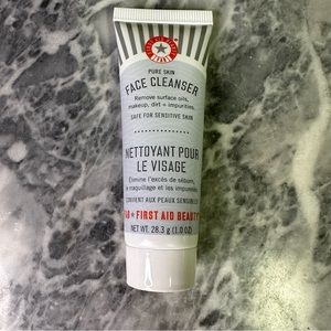 First‎ Aid Beauty Face Cleanser